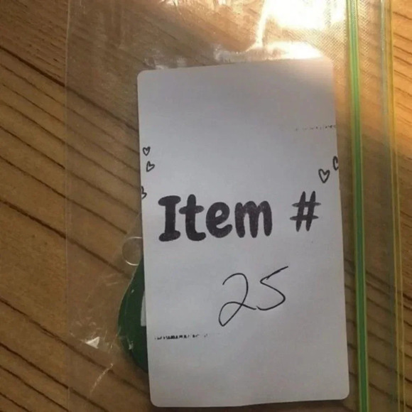 St. Patrick's Day Shamrock Earrings Green Teardrop Faux Leather Dangle Earrings - Picture 5 of 6